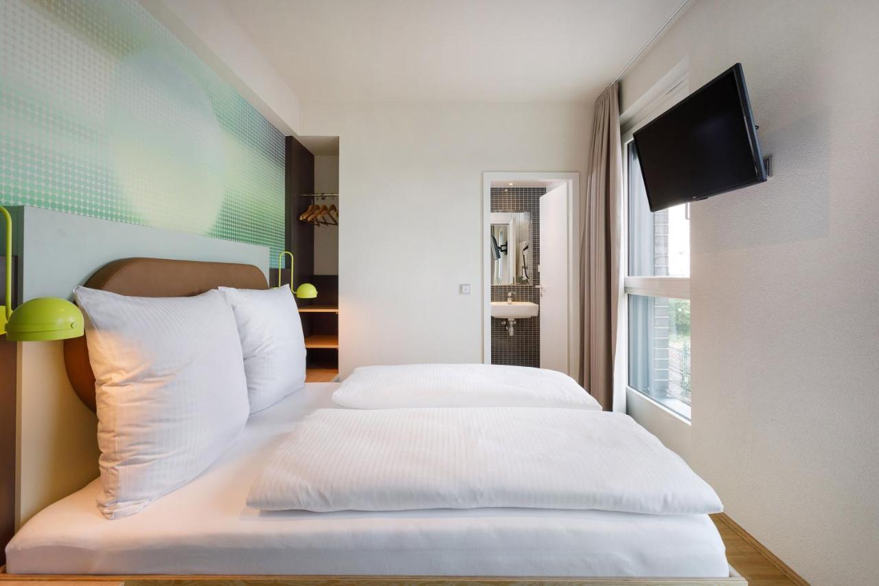 Lyvinn Hotel Frankfurt Francfort-sur-le-Main Extérieur photo