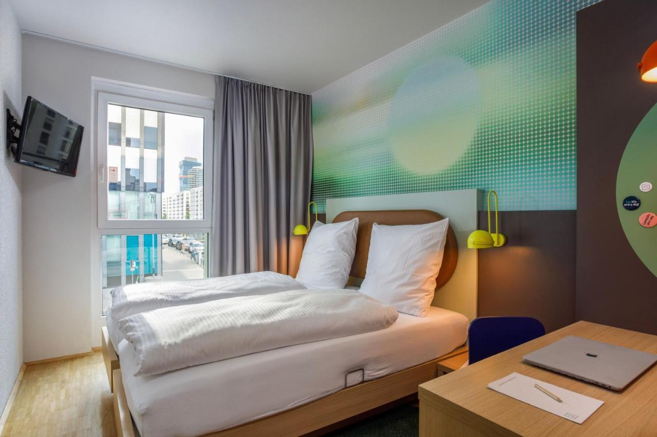 Lyvinn Hotel Frankfurt Francfort-sur-le-Main Extérieur photo