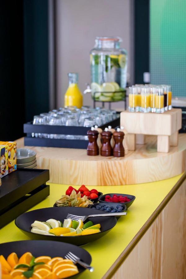 Lyvinn Hotel Frankfurt Francfort-sur-le-Main Extérieur photo