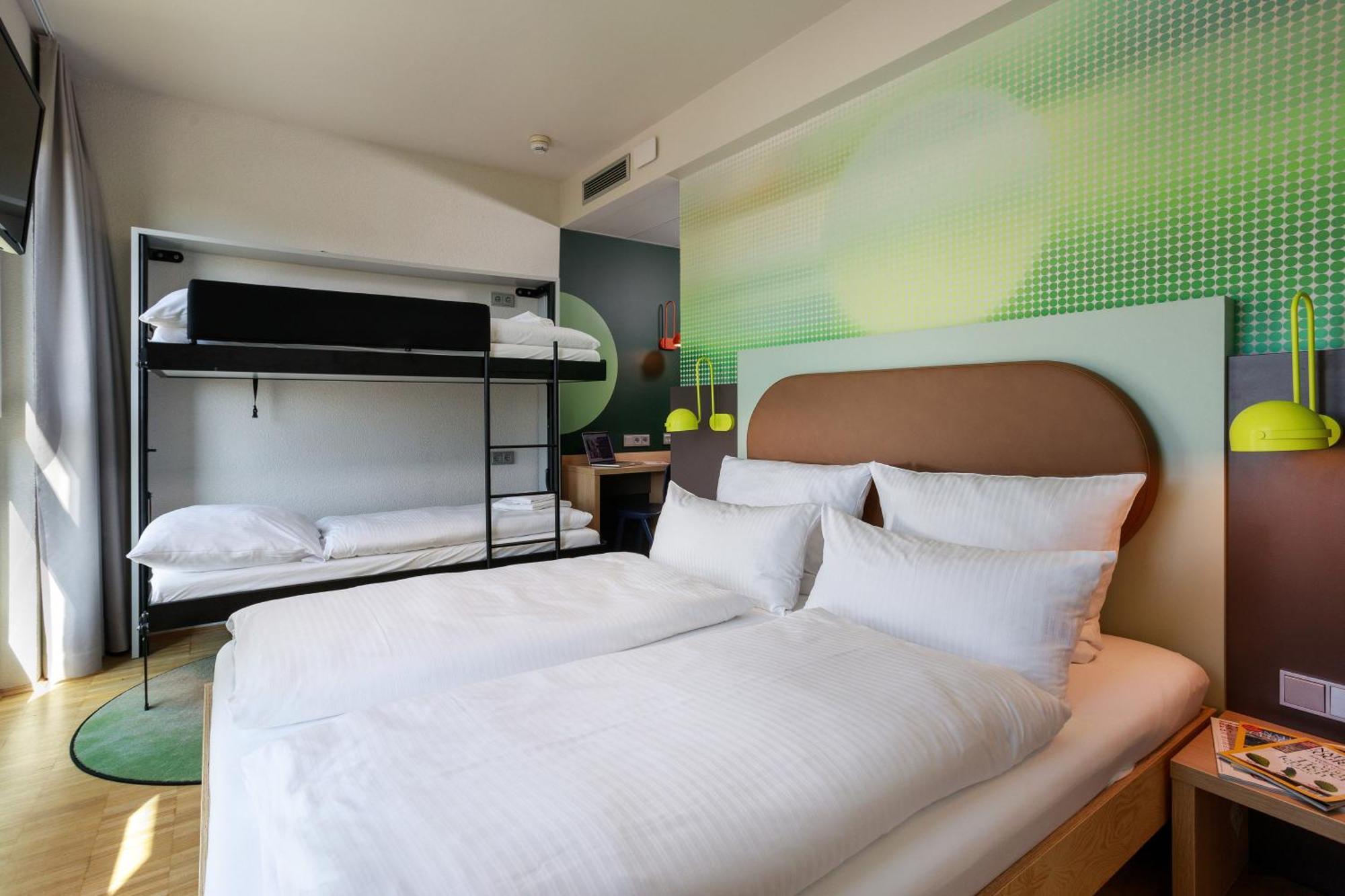 Lyvinn Hotel Frankfurt Francfort-sur-le-Main Extérieur photo