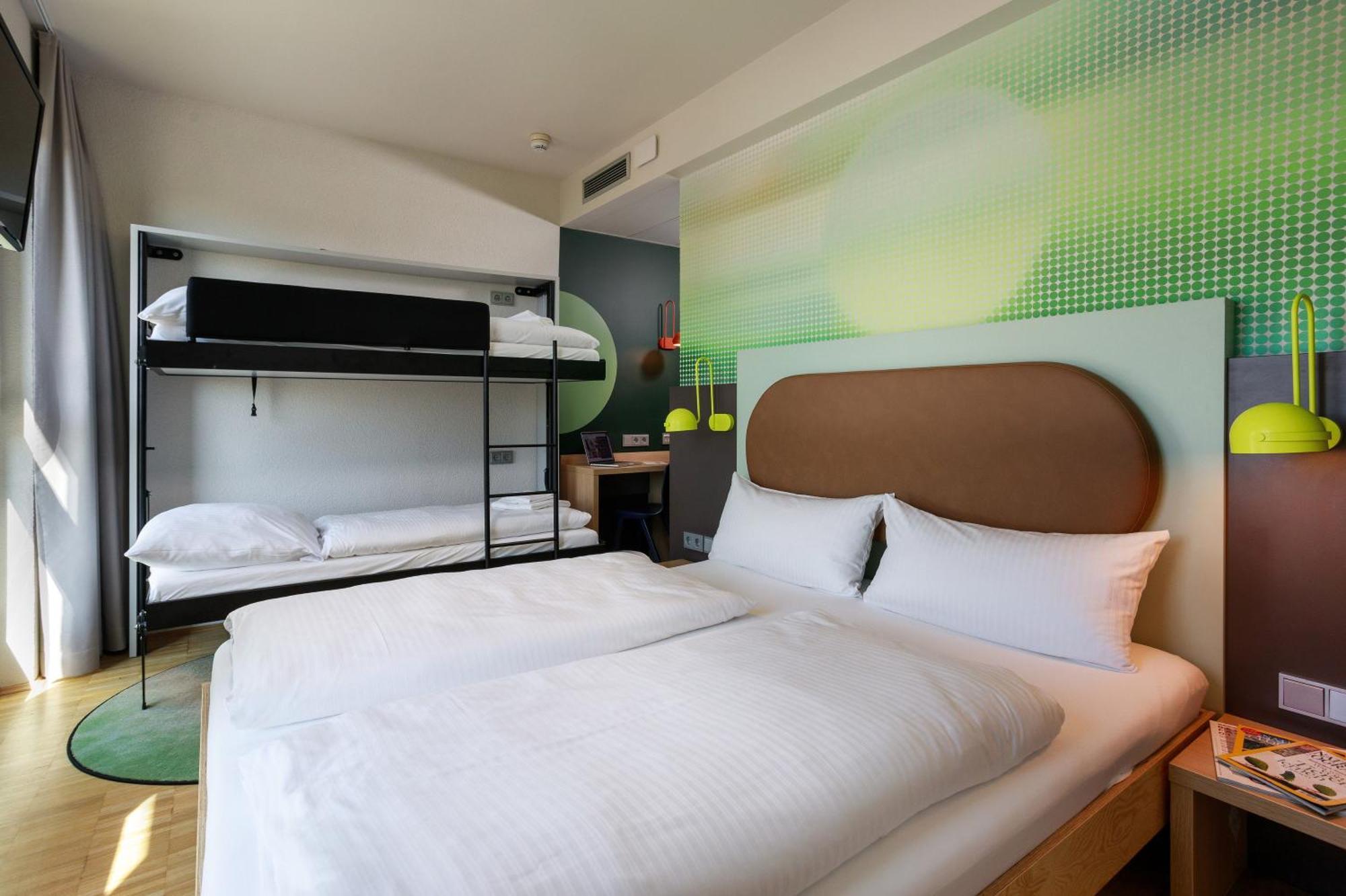 Lyvinn Hotel Frankfurt Francfort-sur-le-Main Extérieur photo